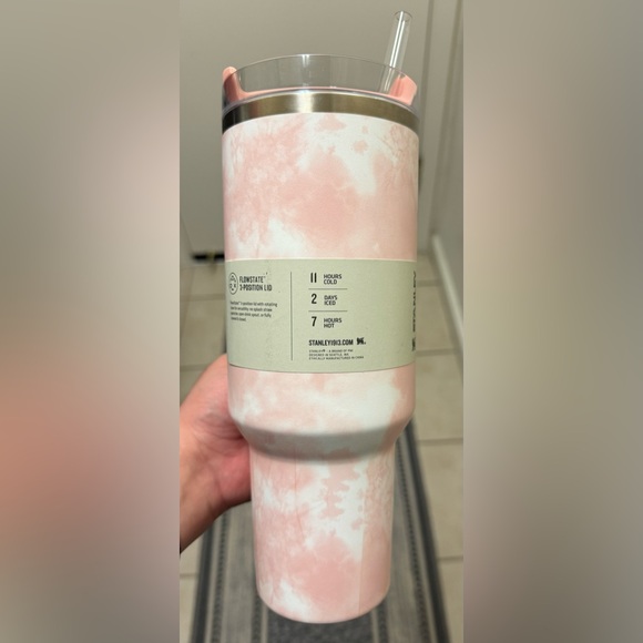 Stanley 40oz The FlowState Quencher H2.0 Tumbler : Peach Tie Dye - Picture 4 of 7